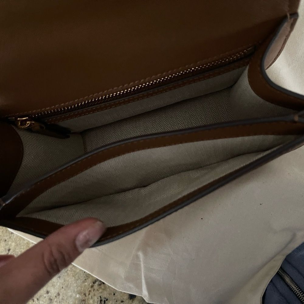 New π Tory Burch Emerson Flap - Picture 7 of 11